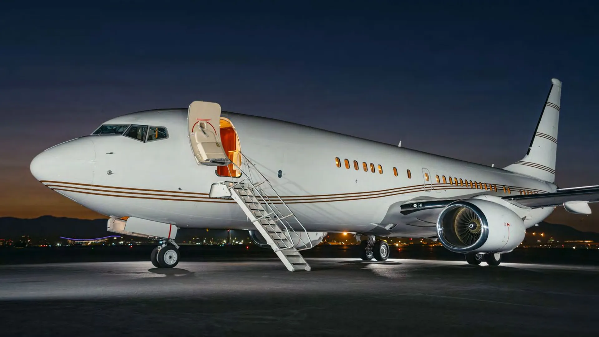 Jet exterior