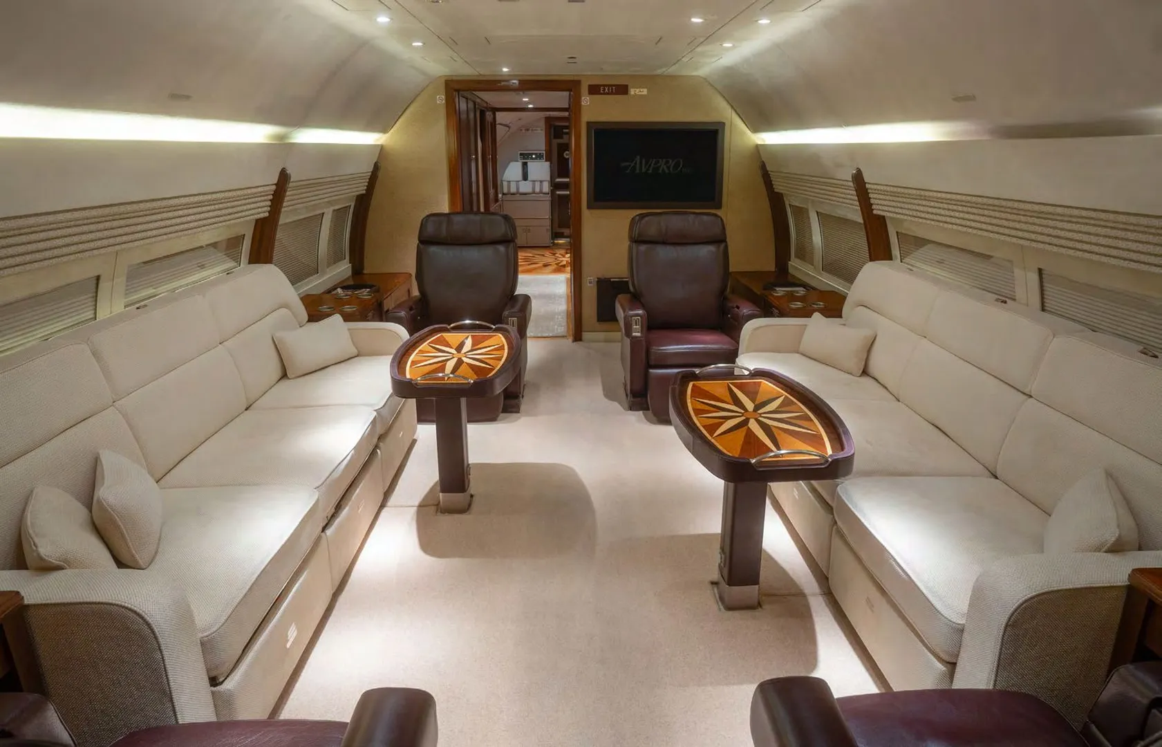 Jet interior